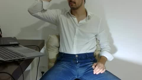 Snapshot of rafaelssk chatting on 01-16-26, 11:09 elenacam online show from 01-16-26, 11:09