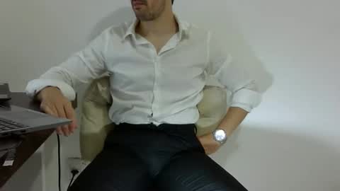 Snapshot of rafaelssk chatting on 02-11-26, 09:25 elenacam online show from 02-11-26, 09:25