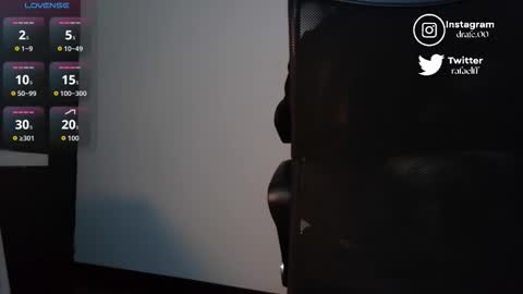 Snapshot of rafaelstone chatting on 11-11-25, 02:22 IG online show from 11-11-25, 02:22