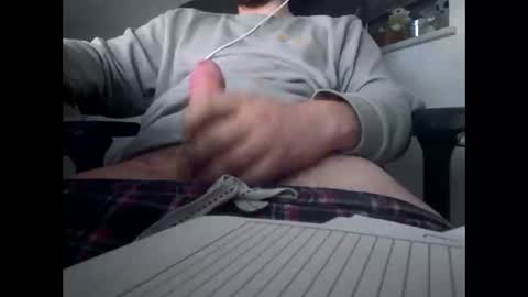 Snapshot of raffael150601 chatting on 11-08-25, 02:12 raffael150601 online show from 11-08-25, 02:12