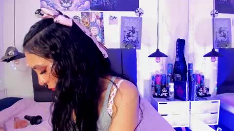 Raia online show from 06-26-26, 03:33