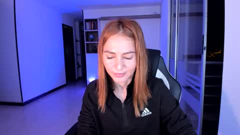 Jennyindependent model . online show from 03-01-25, 12:39