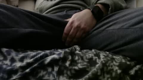 Snapshot of raindog72 chatting on 01-12-26, 06:24 Raindog online show from 01-12-26, 06:24