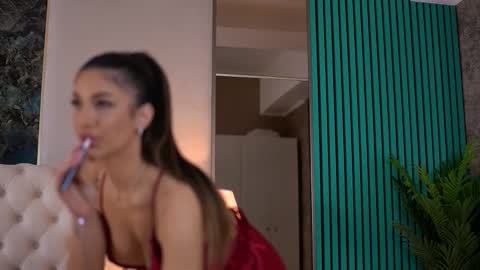 Raisa online show from 02-16-25, 06:54