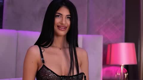 Raisa online show from 11-07-25, 04:40