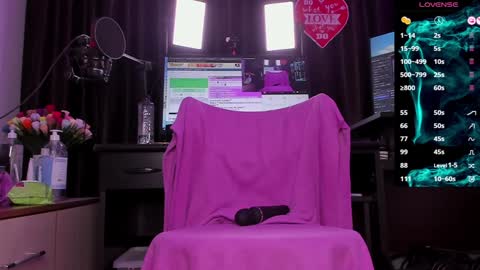 Laura online show from 12-07-24, 02:53