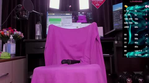 Laura online show from 12-09-24, 02:34