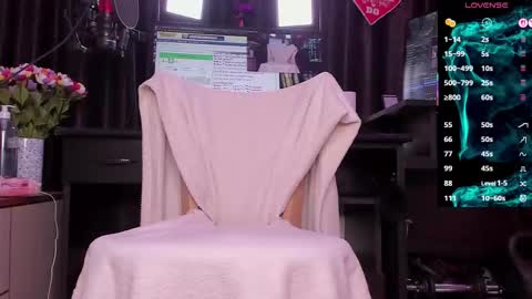 Laura online show from 02-08-26, 03:43