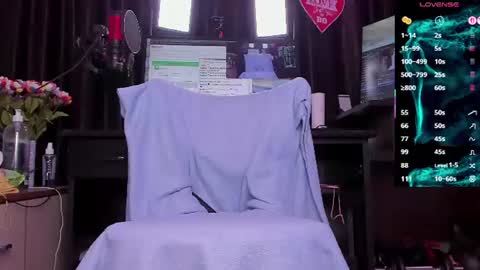 Laura online show from 06-15-26, 02:36