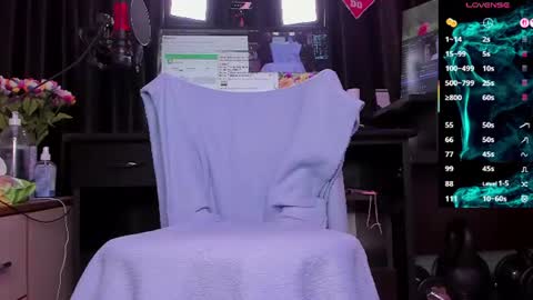Laura online show from 06-23-26, 02:31