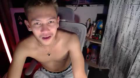 Snapshot of ralfhuge24 chatting on 03-27-26, 12:16 ralfhuge24 online show from 03-27-26, 12:16