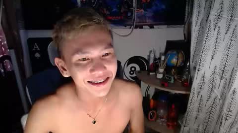 Snapshot of ralfhuge24 chatting on 03-30-26, 12:00 ralfhuge24 online show from 03-30-26, 12:00