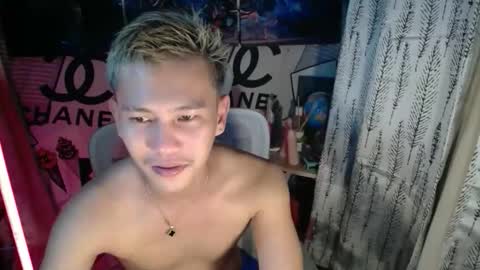 Snapshot of ralfhuge24 chatting on 04-12-26, 10:09 ralfhuge24 online show from 04-12-26, 10:09