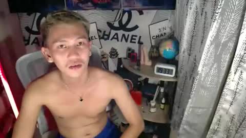 Snapshot of ralfhuge24 chatting on 04-16-26, 11:33 ralfhuge24 online show from 04-16-26, 11:33