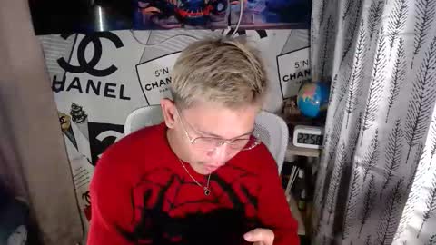 Snapshot of ralfhuge24 chatting on 04-25-26, 02:58 ralfhuge24 online show from 04-25-26, 02:58