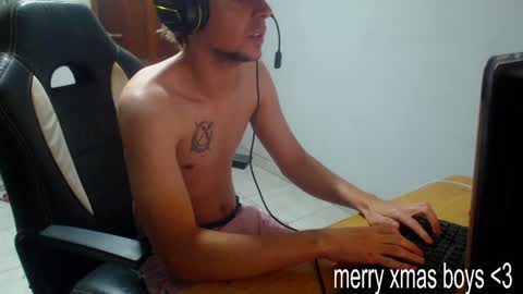 Snapshot of ramisexyloveyou chatting on 12-27-24, 11:17 Ramiro online show from 12-27-24, 11:17