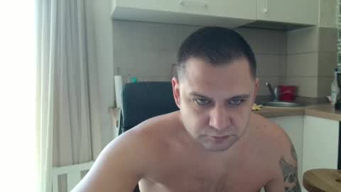 Snapshot of ramon0688 chatting on 10-19-25, 09:54 Ramon online show from 10-19-25, 09:54