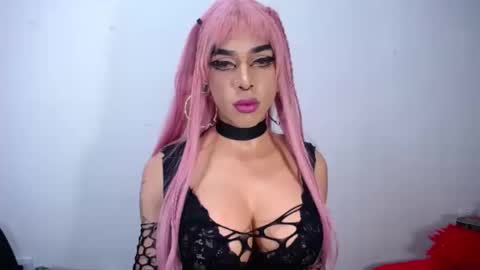 Snapshot of ramonasmit chatting on 10-10-25, 11:04 RamonaSmit online show from 10-10-25, 11:04