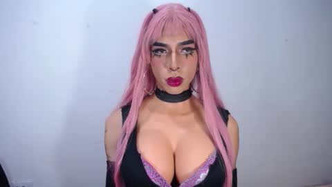 Snapshot of ramonasmit chatting on 10-20-25, 10:10 RamonaSmit online show from 10-20-25, 10:10