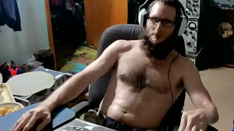 Randall online show from 10-20-25, 03:18