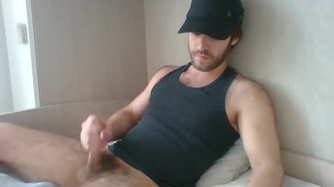 randomguy_42 online show from 05-10-26, 11:04