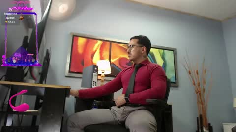Snapshot of randylukehot chatting on 05-04-26, 10:28 randylukehot online show from 05-04-26, 10:28