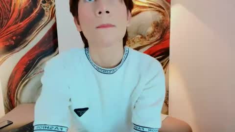 raphael_nyon1 online show from 06-10-26, 04:01
