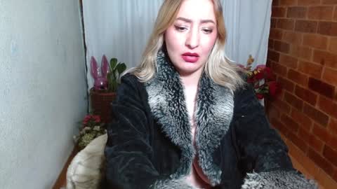 Raquel online show from 12-19-24, 10:42