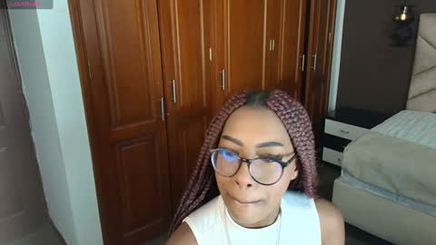 Raquel online show from 01-29-25, 11:41