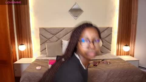 Raquel online show from 05-06-26, 11:59