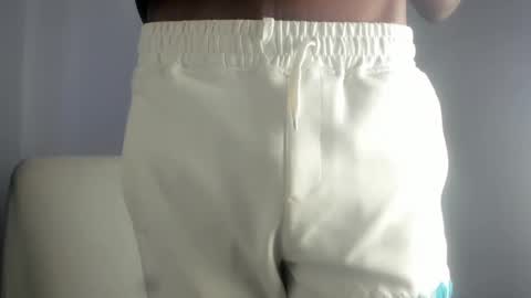 Snapshot of rarespecies21 chatting on 01-29-25, 10:05 rarespecies21 online show from 01-29-25, 10:05