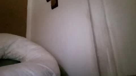 Snapshot of raspines chatting on 11-09-25, 05:44 Raspiness Cam online show from 11-09-25, 05:44