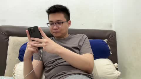 randomnaut online show from 12-19-24, 06:23