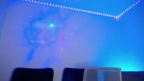 Snapshot of rav3nhudson chatting on 10-10-25, 06:01 Ravenhudson online show from 10-10-25, 06:01