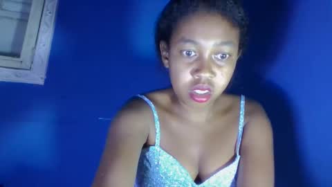 Snapshot of raveloarisoamarieesmera chatting on 02-13-26, 07:10 raveloarisoamarieesmera online show from 02-13-26, 07:10