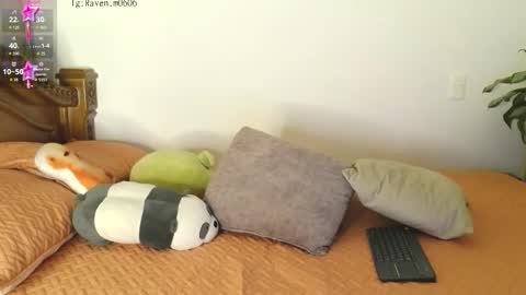 Raven online show from 11-10-25, 01:37