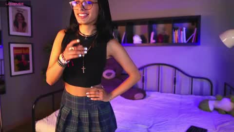 Snapshot of raven_bliss chatting on 05-23-26, 02:32 raven_bliss online show from 05-23-26, 02:32