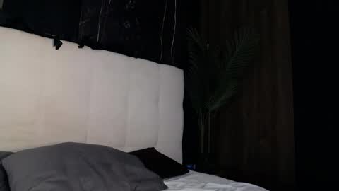 Raven Foxxy online show from 05-16-26, 05:59