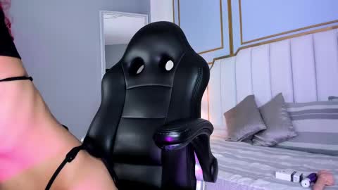 raven_jade_ online show from 02-26-25, 06:58