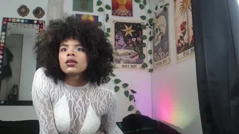 Snapshot of raven_luv chatting on 11-14-25, 11:57 raven online show from 11-14-25, 11:57