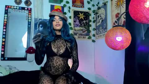 Snapshot of raven_luv chatting on 12-14-25, 11:53 raven online show from 12-14-25, 11:53