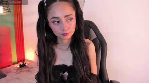 raven_smith_ online show from 06-19-26, 06:40