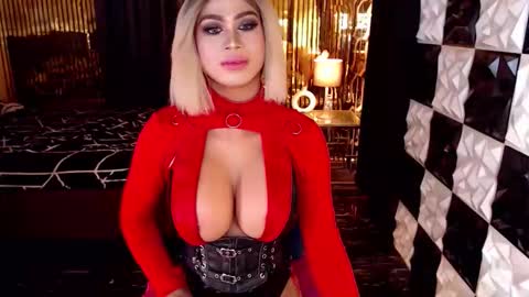 Snapshot of ravenmystiquex chatting on 04-09-26, 05:07 ravenmystiquex online show from 04-09-26, 05:07