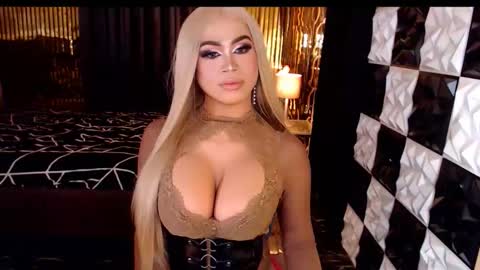 Snapshot of ravenmystiquex chatting on 04-10-26, 05:28 ravenmystiquex online show from 04-10-26, 05:28