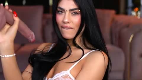 Lav online show from 06-15-26, 07:16