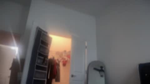 Snapshot of ravenrayyy chatting on 10-19-25, 12:17 Raven Ray online show from 10-19-25, 12:17