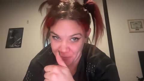 Raven Ray online show from 01-18-26, 04:11