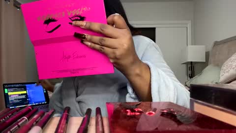 raventhebigbodybitch online show from 01-28-25, 01:05