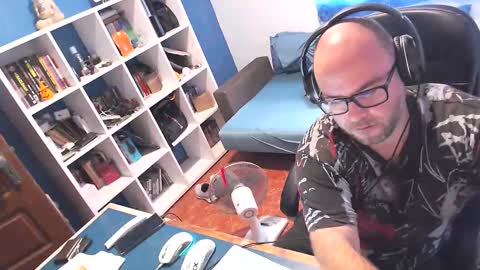 ravingr3d3 online show from 09-11-25, 08:25