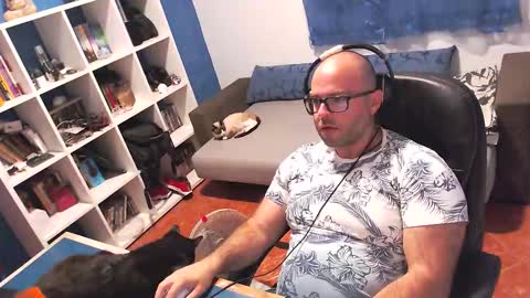 ravingr3d3 online show from 10-11-25, 08:51